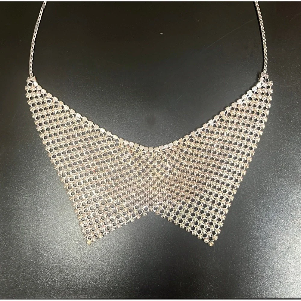 Elegant Silver Mesh Necklace‎